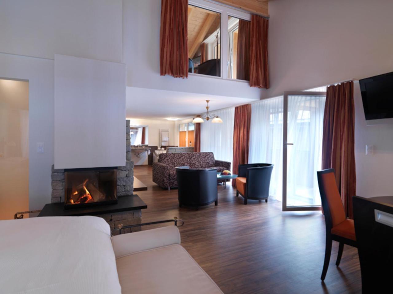 Wellnesshotel Schweizerhof Saas Fee Værelse billede